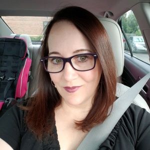 Meet your Posher, Lorrie